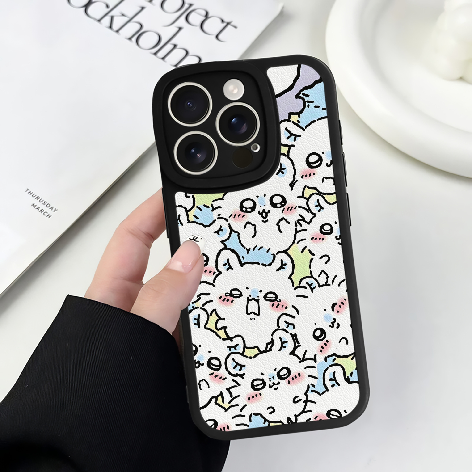 （画像用） ちいかわ Chii-kawa 【iPhone 16シリーズ対応】シリコンスマホケース（レザー調） 材質：シリコン